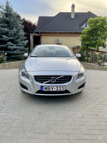 Volvo S60 - Summum D3
